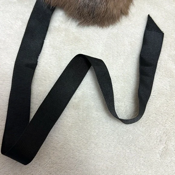 Real Rabbit Fur Collar - Picture 2 of 6